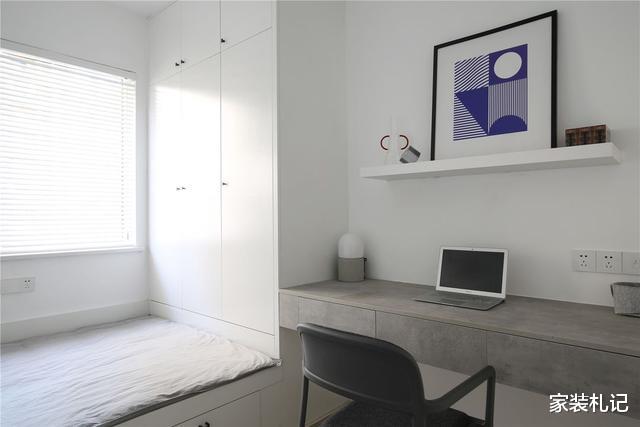 90平怎么装？打通阳台并入客厅，简洁干净，日子越过越幸福