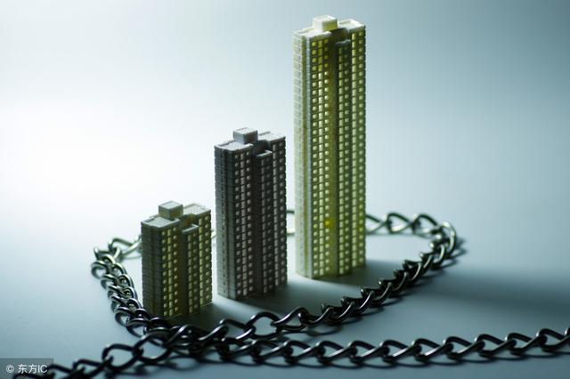 刚需的利好来了，房价开始“挤泡沫”，未来楼市如何走？