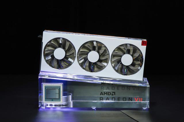 让男人爽到虚脱的，就靠它了！感谢AMD Radeon VII