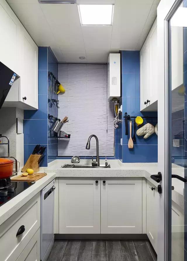 灰不溜秋的93㎡，装修还花了10W，夫妻俩却hin满意？