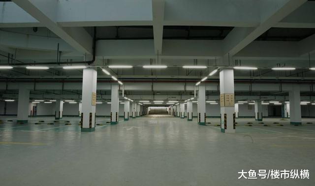 “买的车位总被人占，物业不管还振振有词警告自己，自己错了？”