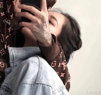 男生“暗恋”你时，就会用这3方式“欺负你”，全中请原地结婚