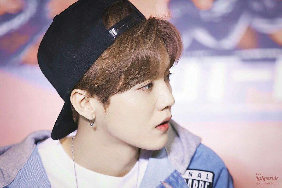 前顶级流量鹿晗转型成功 偶像公布恋情的第一人 人品才华颜值他都有