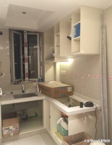 姐夫上海350万买58平小户型，头一次见这样的卫生间，怪羞人！