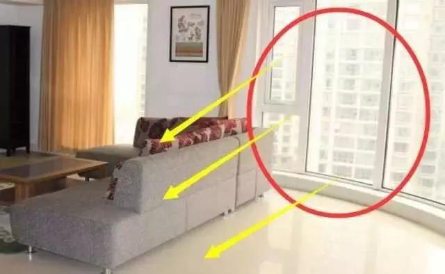 为什么有钱人阳台从不装落地窗，听老师傅分析，后悔家里做错了