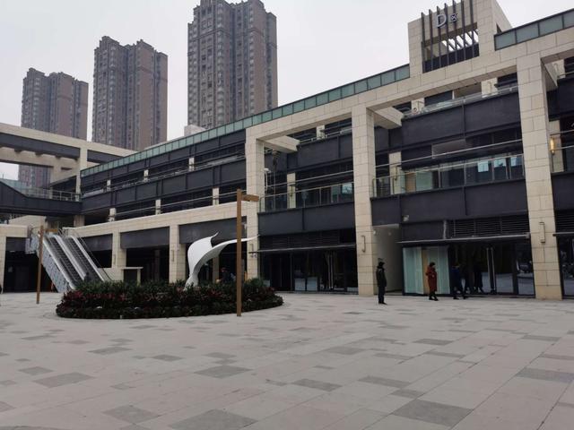 卢刚：精彩汇接房了，这边的商铺可以去考察一下