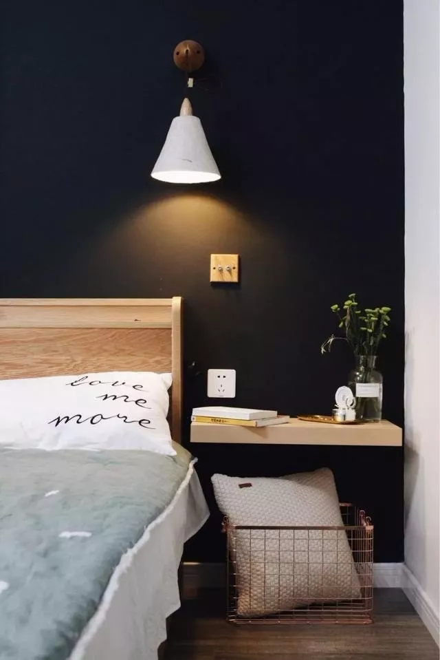 自家小户型要挑选怎样的床头柜？我觉得创意一点的好