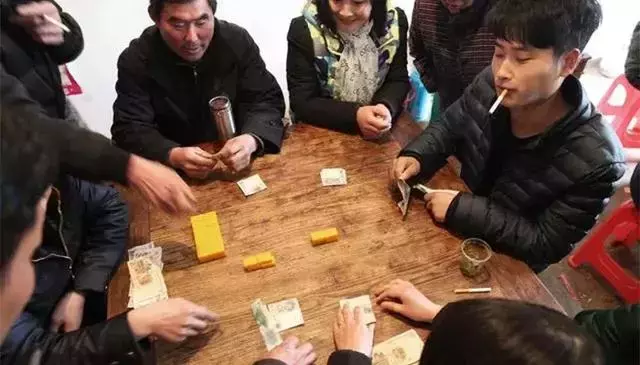 中国最大的危机并不在房地产, 而是走向死亡的农村