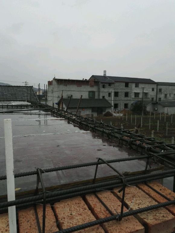 挑战物价，90后25万建3层别墅！