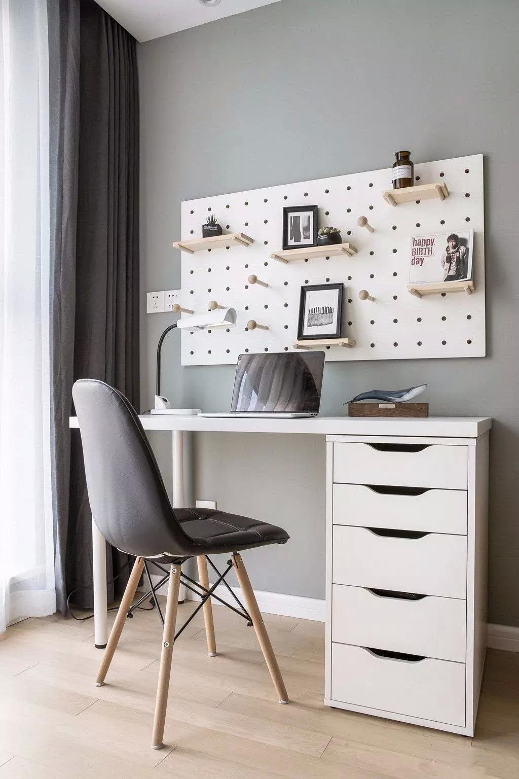 现代简约两居案例装修图，灰白色调的装饰，时尚大方有格调！