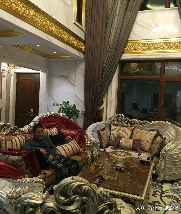 晒晒朋友花200w装修380平新家，光设计费就30w，土就一个字啊！