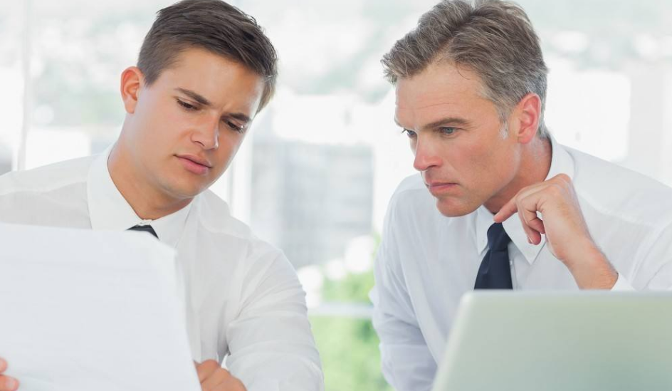 招聘|只要你注意员工和决策人员的着装规范，你就可以尽量使你的着装符合员工的着装规范