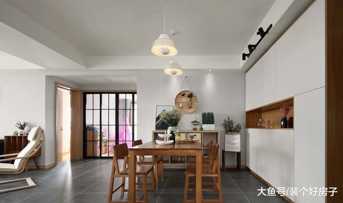 她只靠软装打造140㎡高级感的家, 美貌舒适又省钱!