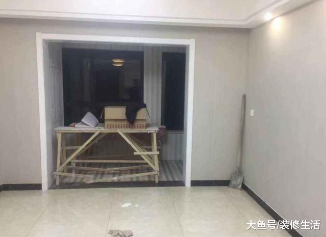 新房贴墙纸是好看，可没用多久就翘边发霉，聪明人如今流行用这种