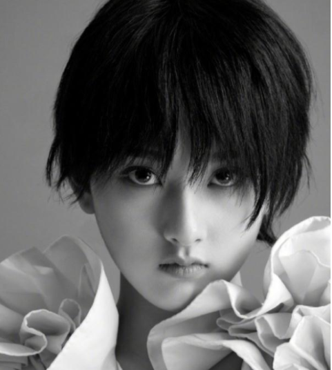 为什么宋祖儿一直都是长发呢？看到她短发的造型后，网友：告辞！