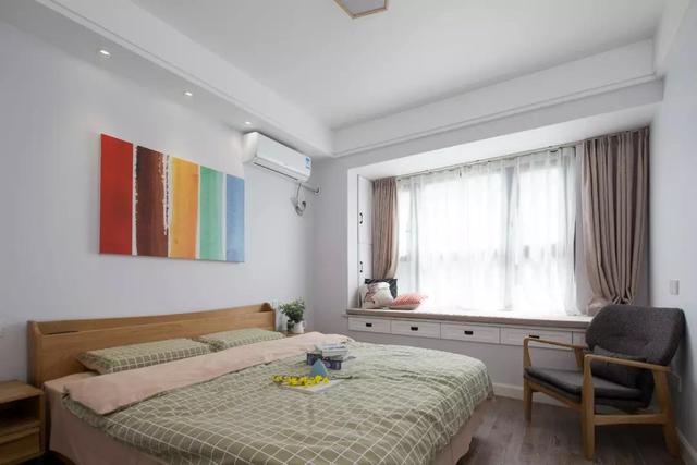 精致北欧小户型装修，跳跃性色彩的点缀，使得空间活泼又靓丽！