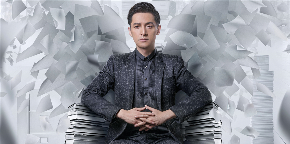 1个人炫耀什么越缺什么，胡歌微博简介2个字，而她直接暂无介绍