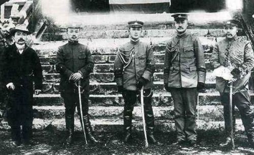 朋友妻不可欺？他见好友妻子太漂亮，不惜杀人夺妻，生下7子3女