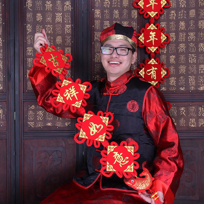 大年三十：不管平房還是樓房，大門口記得掛上這，紅紅火火迎豬年