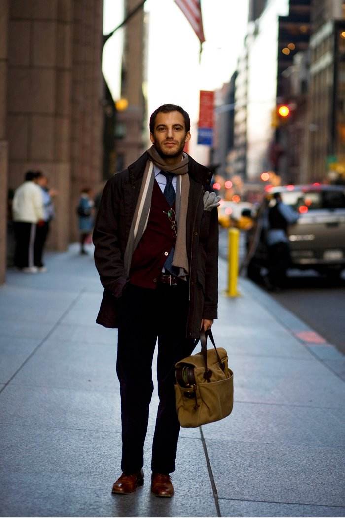 男包的选择有技巧，掌握这几点，无论身处什么场合，你都游刃有余