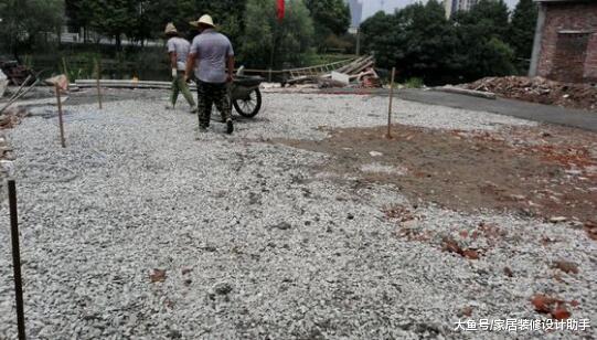 衣锦还乡砸百万建房，因3.6米高的架空层害的我被全村人指名道姓