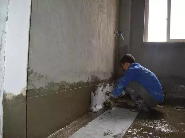家里漏水被邻居投诉，这才发现被做防水的师傅坑惨了！