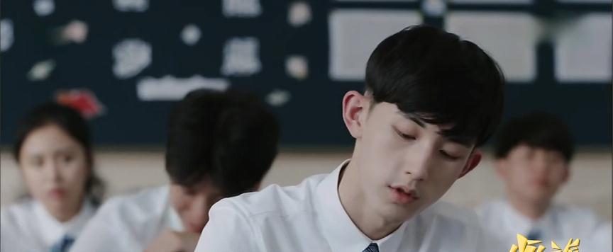 张嘉译又当赵今麦的爹，只是换了妈，《少年派》能否成爆款？