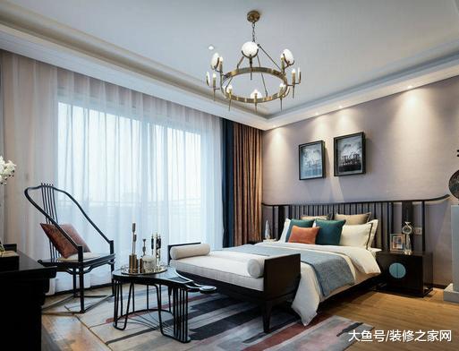 去参观人家的样板房，家具都造价不菲，可我觉得并不好看