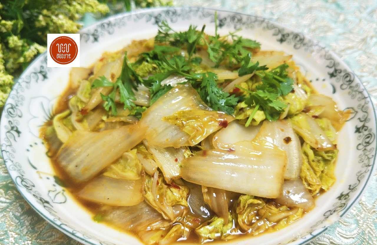 炒这道白菜只用一种调料，家里吃了十几年没吃够，做好只需5分钟