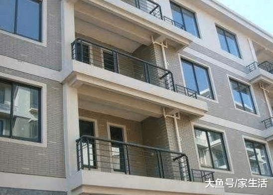 为什么买房要避开凸阳台户型？装修就知头疼，一点小改动也不允许