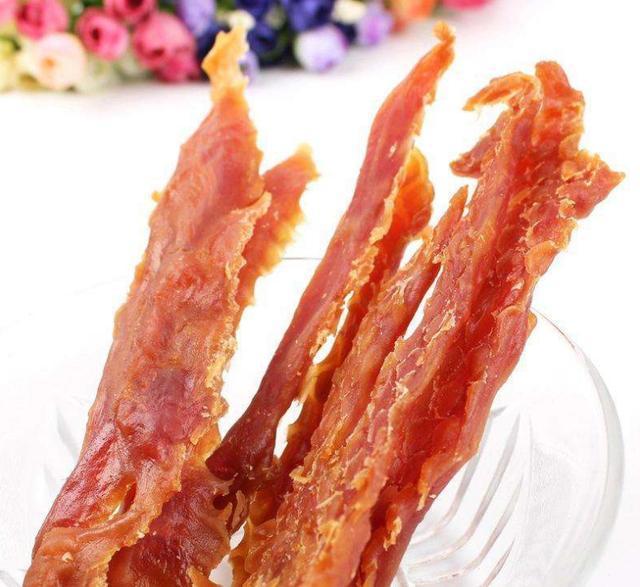 狗狗若有泪痕, 尽量多吃“5物”, 泪痕自然会消掉!