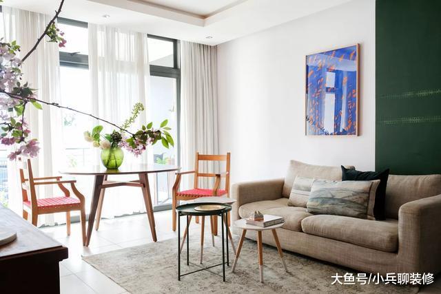 65平两室一厅，半平米不浪费！阳台绿化美到骨子里，住着很舒适！