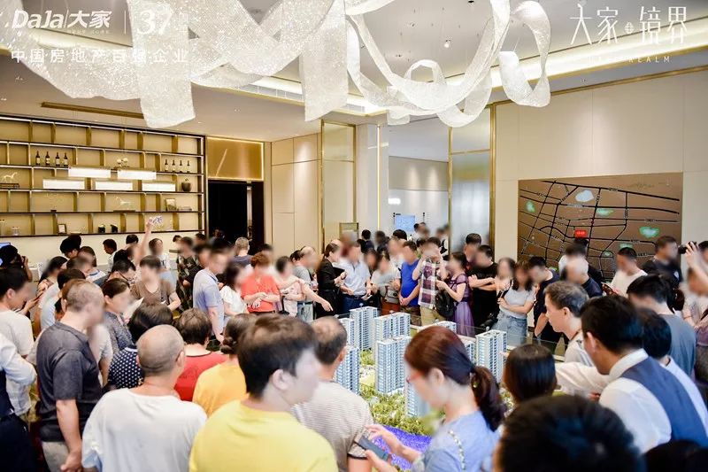 开盘抢爆、问鼎楼市！这个镜湖项目，凭什么？