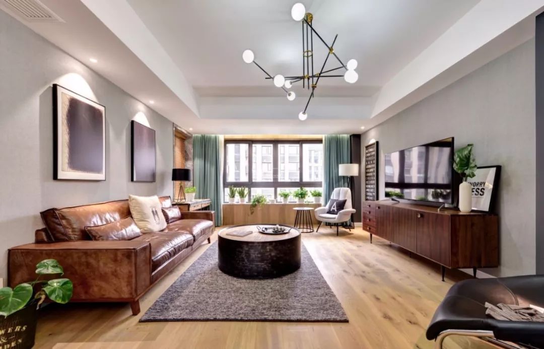 摆上驼色沙发，客厅都美开了花！