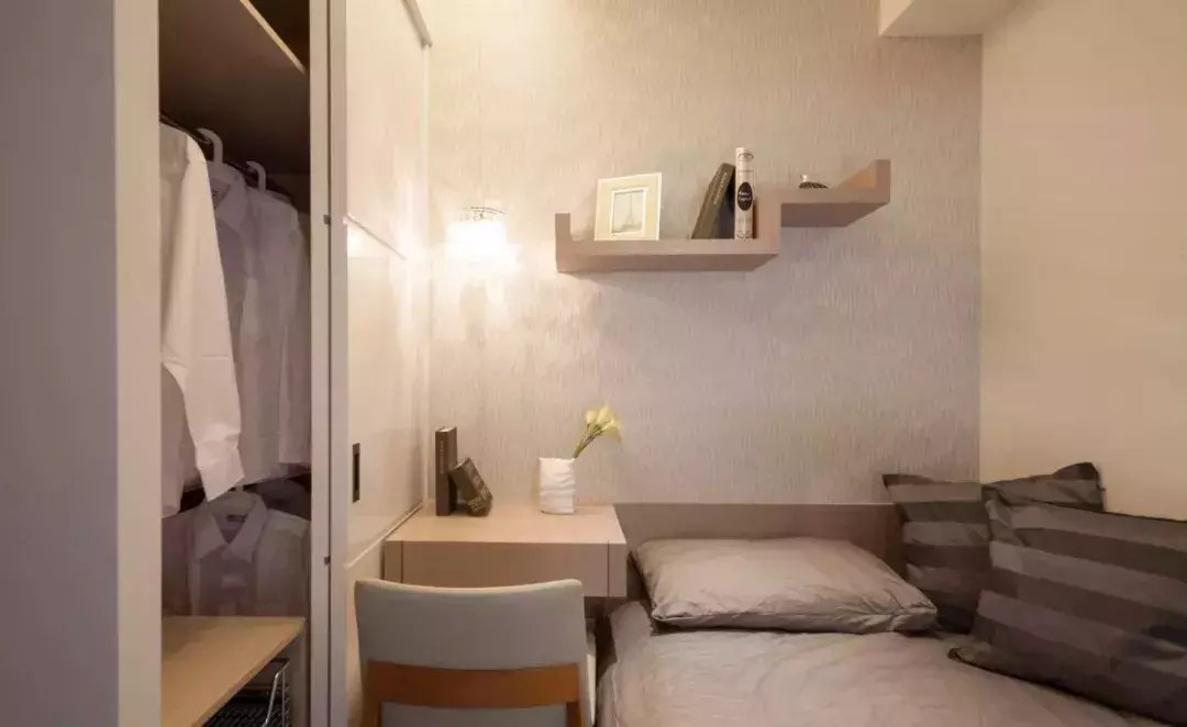 39平也能挤出了两室一厅, 隐形门的设计真是有趣极了!