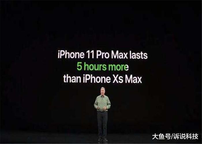 苹果11ProMax在美国卖的欢，国人还在期待iPhonese2，网友：是因为穷吗？