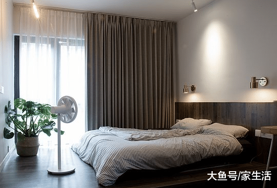 卧室不流行买独立大床了，年轻人都喜欢做这种，看着特别上档次