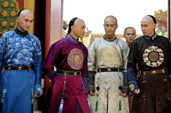 但是最坏的打算就是妃子们就是利用其它男子让自己能够怀孕！