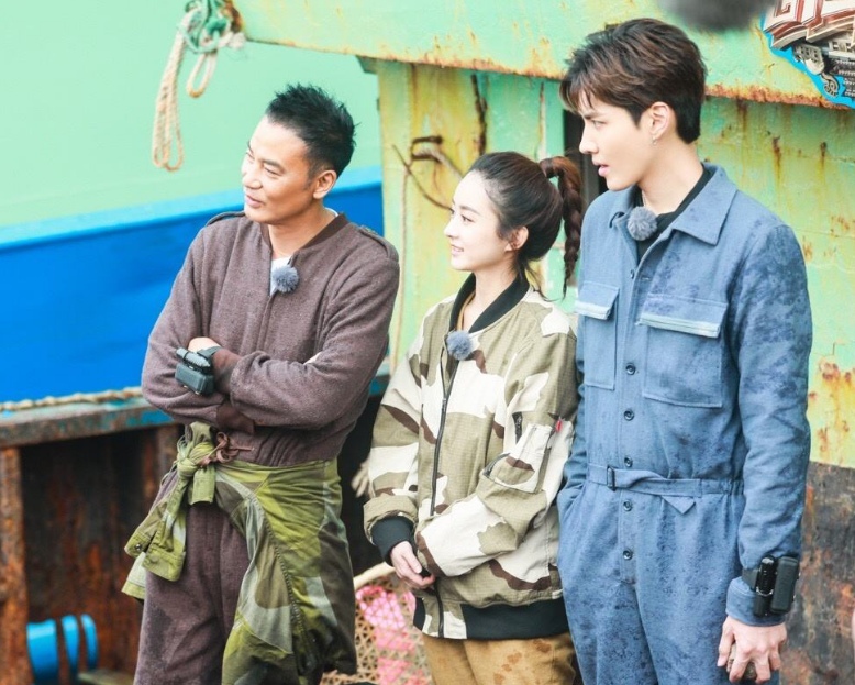 赵丽颖回答显现了高情商，任达华也特别佩服她