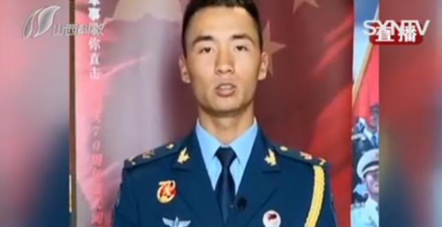 O型腿官兵为参加阅兵，晚上这样做，仅用7个月矫正腿型！