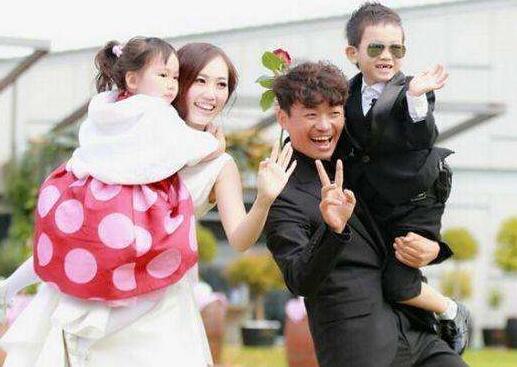 “绿帽妻”争财产、要孩子缠讼2年 ! 王宝强财产冻结内幕曝光!
