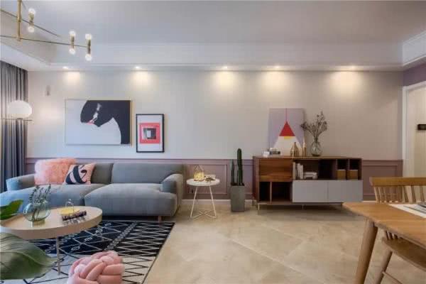 小户型二居室装修案例，客餐厅的烟灰粉墙面很好看！