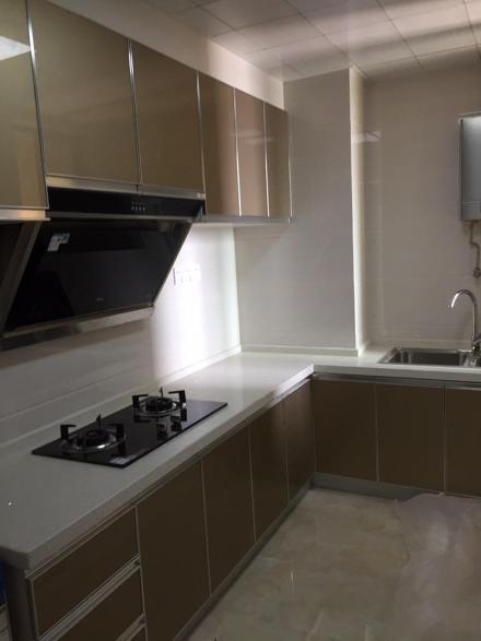 忍不住再晒晒新房照片, 第一眼就喜欢上餐厅, 石膏条配壁纸最省钱