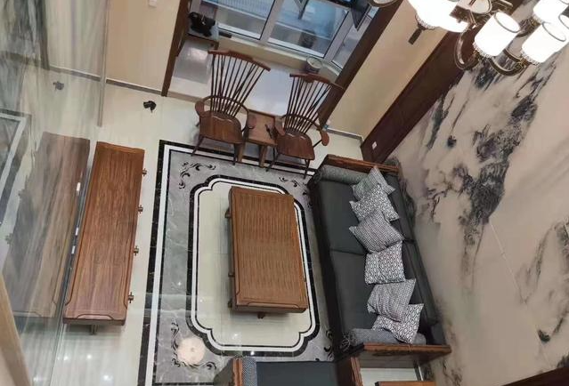 你们买家具上网买好还是实体店好？为什么？