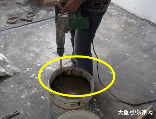 包工头：农村自建房外墙不流行贴瓷砖了，都用纯砂浆，便宜又好看