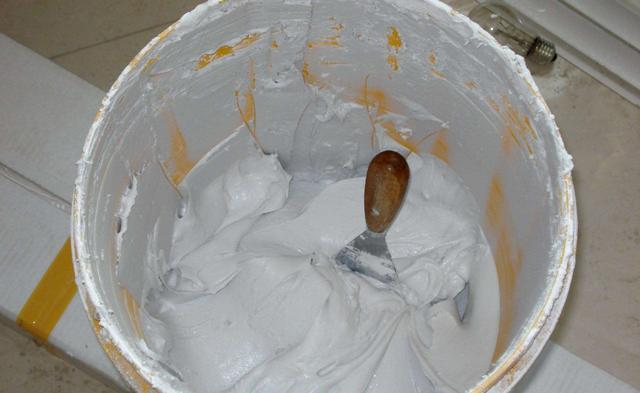 刚完工墙面就掉粉起泡？装修时注意这5点，帮你解决墙面问题