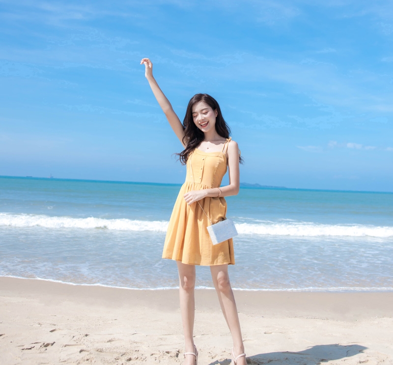 夏季热门的海边连衣裙，让你成为最吸睛美女