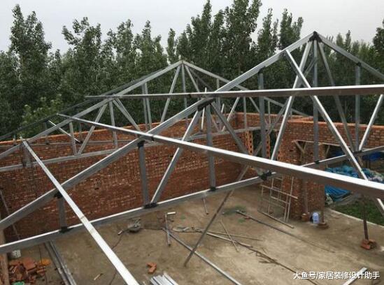砸30万建无梁无柱、预制板、钢架钢板屋顶, 完工后却成全村最大笑话