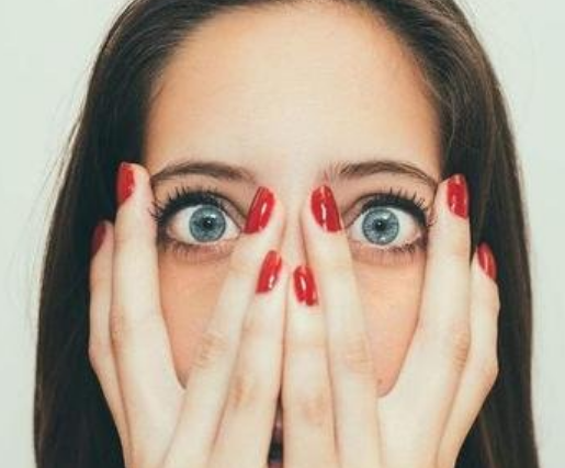 吹进眼睛里的脏东西如果没揉出来，最后都到哪儿去了？