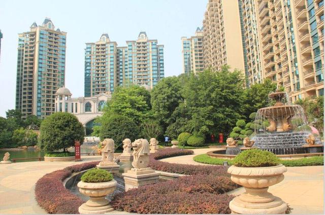 开发商的别墅都砸在自己手里了，而未来，别墅会被这种房子取代？